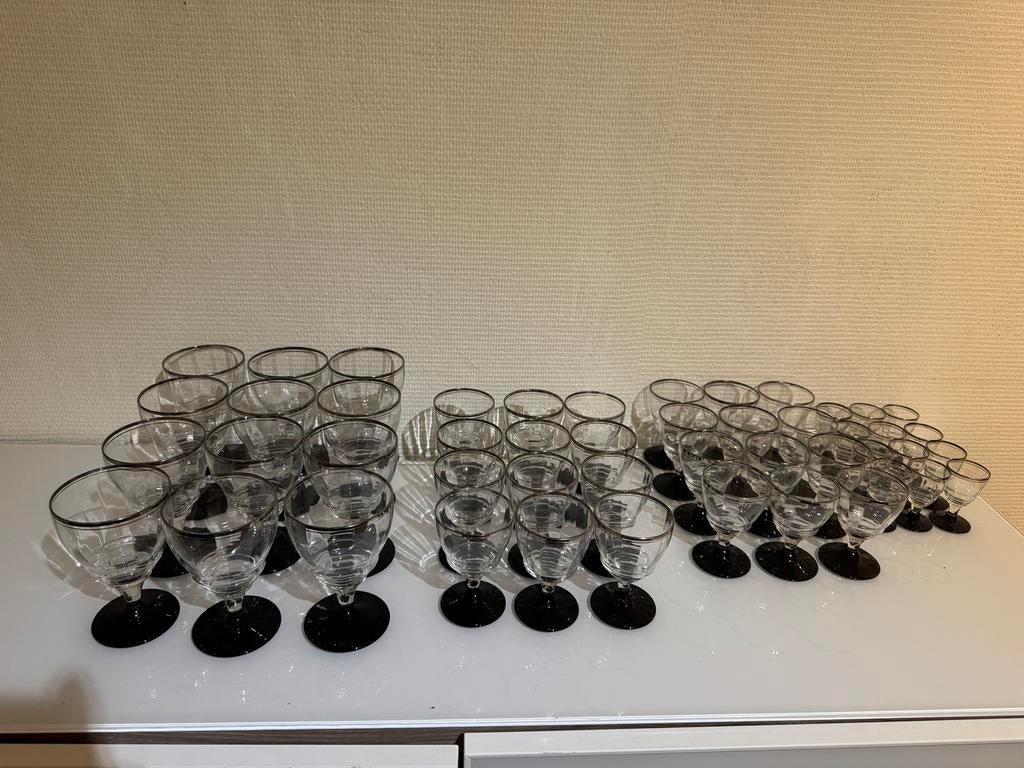 Verre à pied noir Art déco, Antiquités & Art, Enlèvement