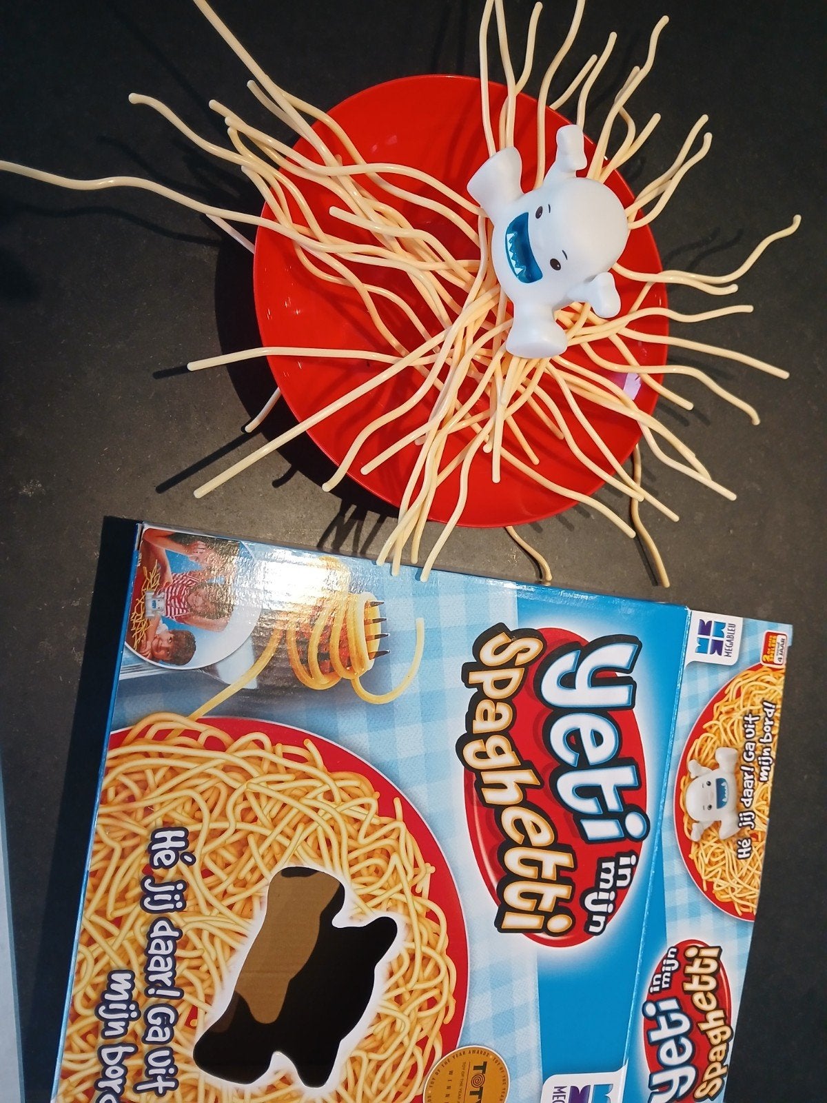 yeti spaghetti, Ophalen
