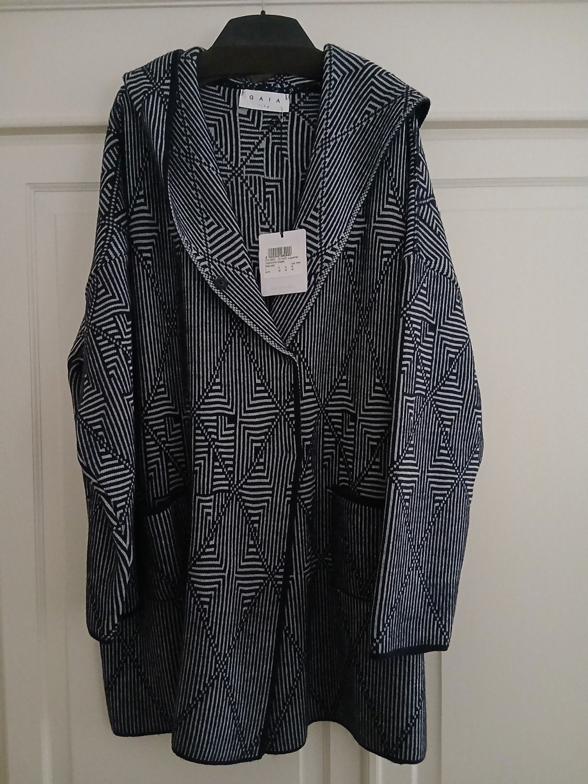 nieuwe blauw/witte mantel met kap MT56 oksel-oksel 73cm, Ophalen of Verzenden, Nieuw, Blauw