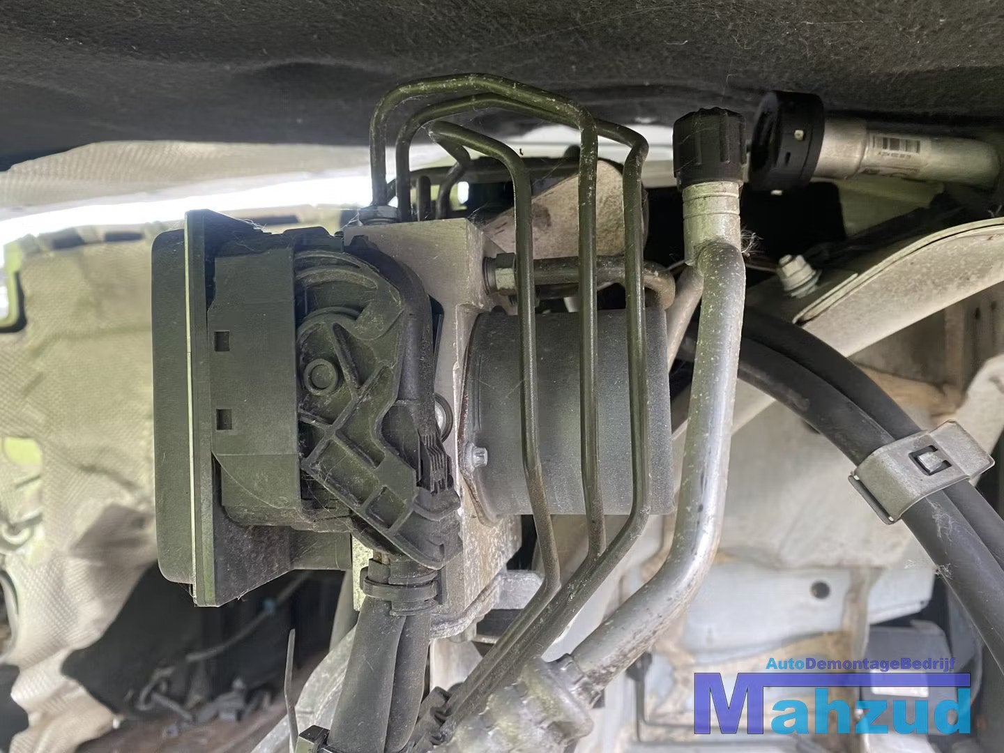 MERCEDES E-KLASSE C207 A207 abs pomp A2124312912, Mercedes-Benz AG, Mercedes-Benz, Utilisé, Mercedesstrasse 120
70372  Stuttgart, DE
