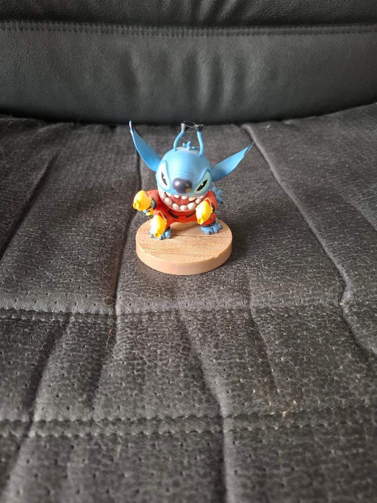 Stitch avec des armes, Collections, Enlèvement, Autres personnages, Comme neuf, Statue ou Figurine