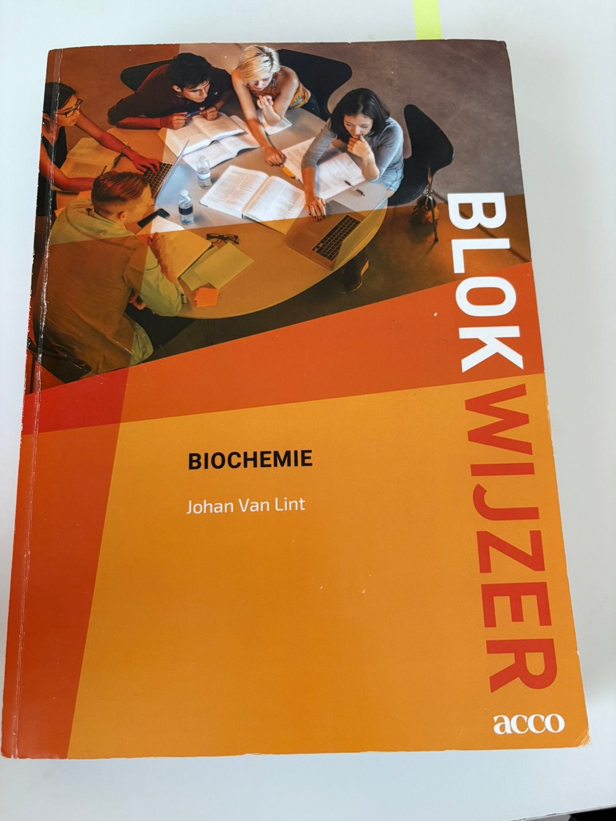 Biochemie Johan Van Lint, Ophalen of Verzenden, Gelezen