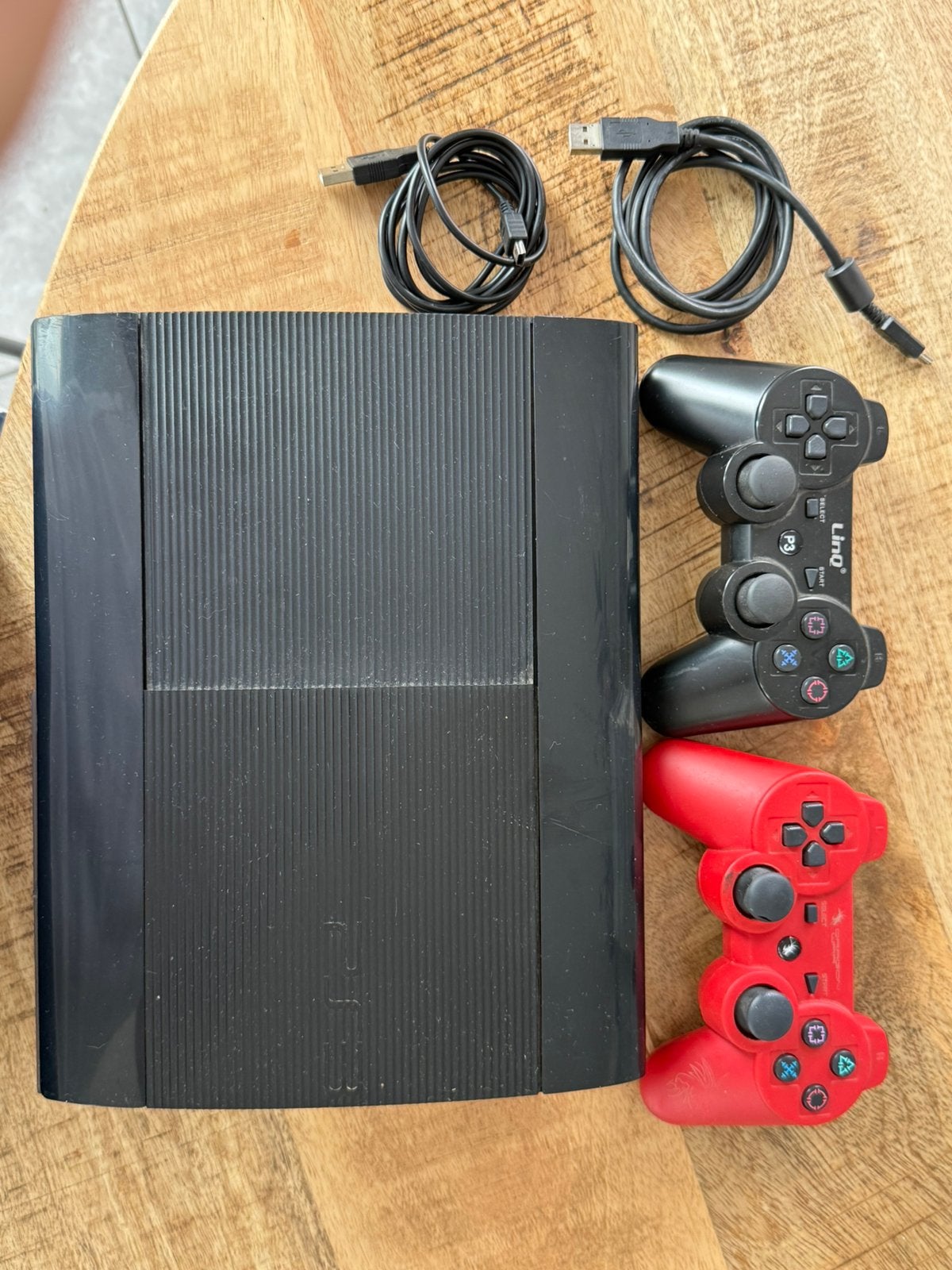 Pack van een ps3 slim 500giga met 2 controllers en 28 games, Games en Spelcomputers, Spelcomputers | Sony PlayStation 3, Met 2 controllers