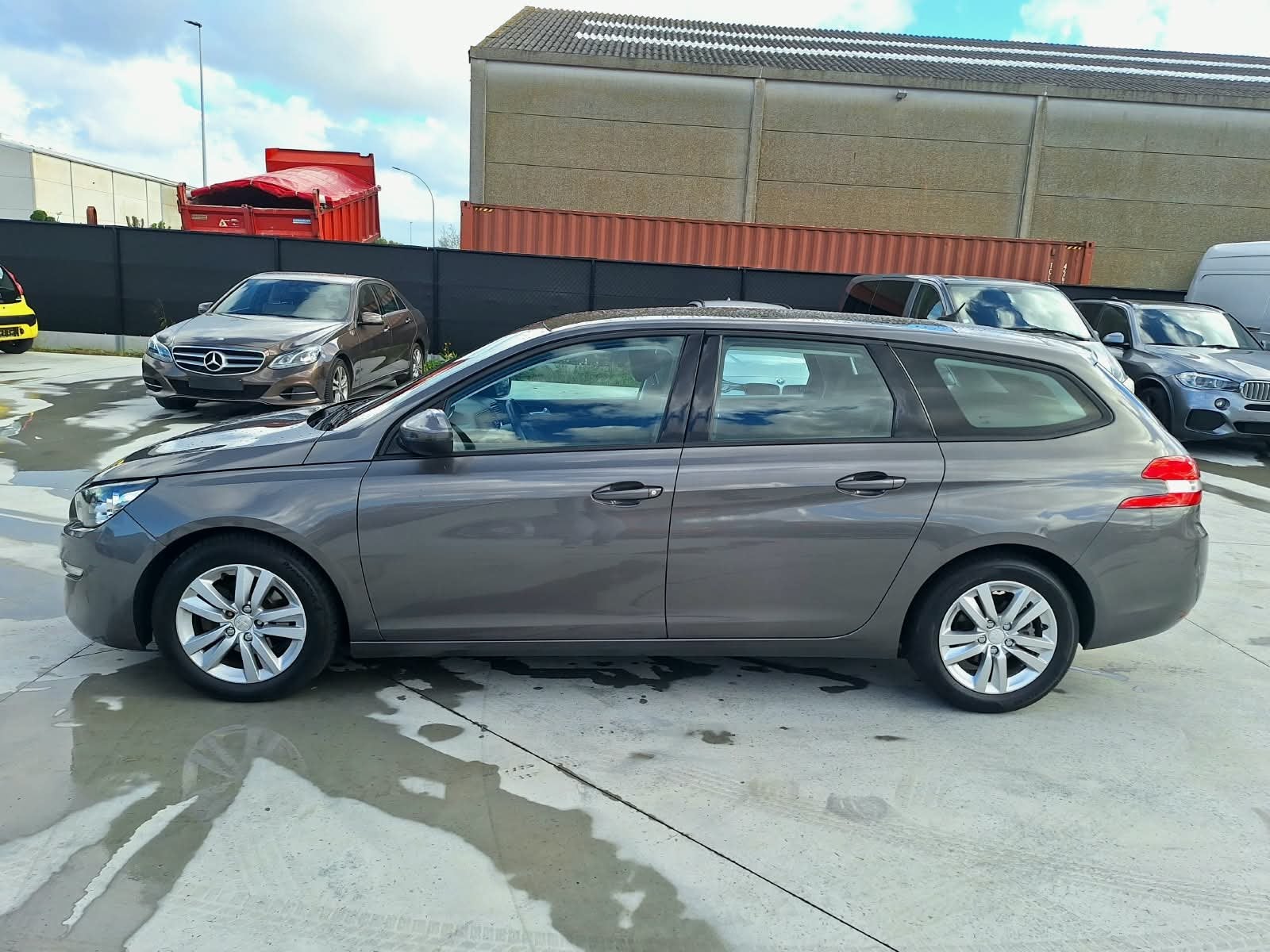 Peugeot 308 SW 1.2i PureTech | Airco | Navigatie | Pano, Autos, 94 kW, Argent ou Gris, Achat, Euro 6
