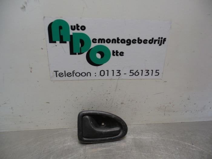 Portiergreep 2Deurs links van een Renault Trafic (Trafic 01-, Gebruikt, -, Renault, -