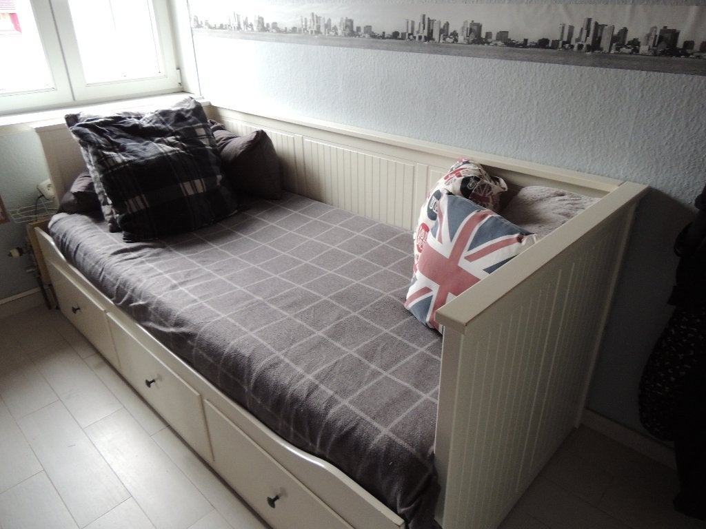 Lit banquette Hemnes Ikea, Maison & Meubles, Chambre à coucher | Lits, Une personne, Blanc, Enlèvement