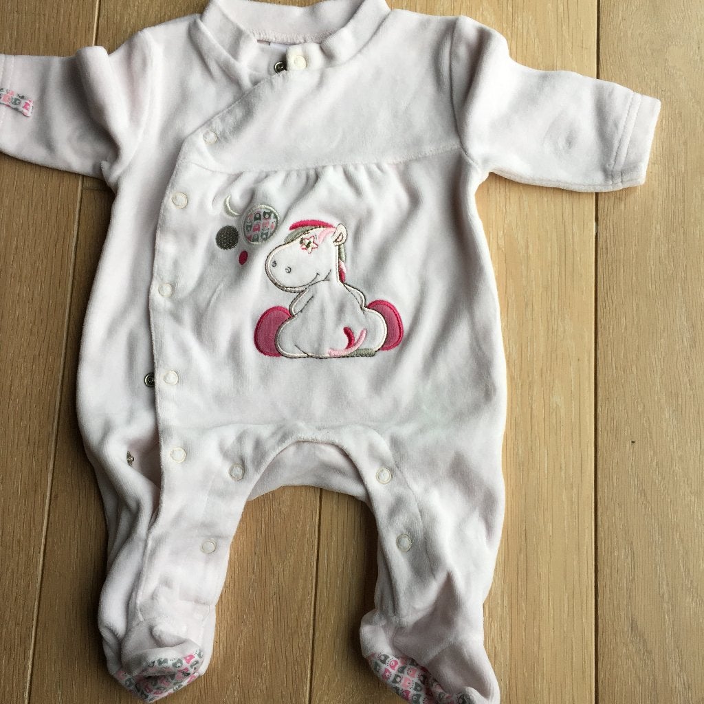 Pakje of pyjama noukie's maat 50, Kinderen en Baby's, Babykleding | Maat 50, Meisje, Noukie's, Ophalen of Verzenden, Zo goed als nieuw