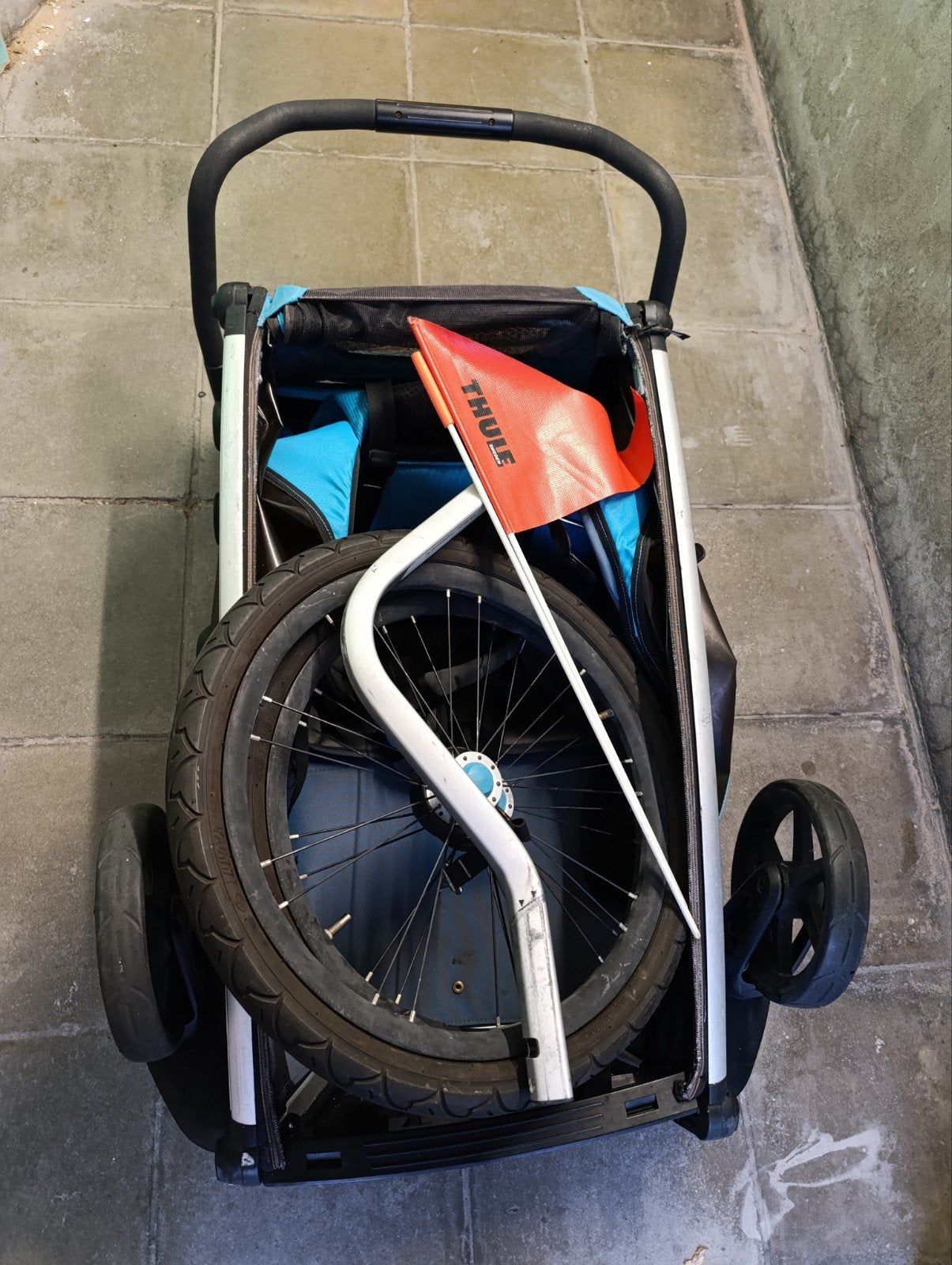 Fietskar Thule chariot cross 1 + baby supporter, Gent