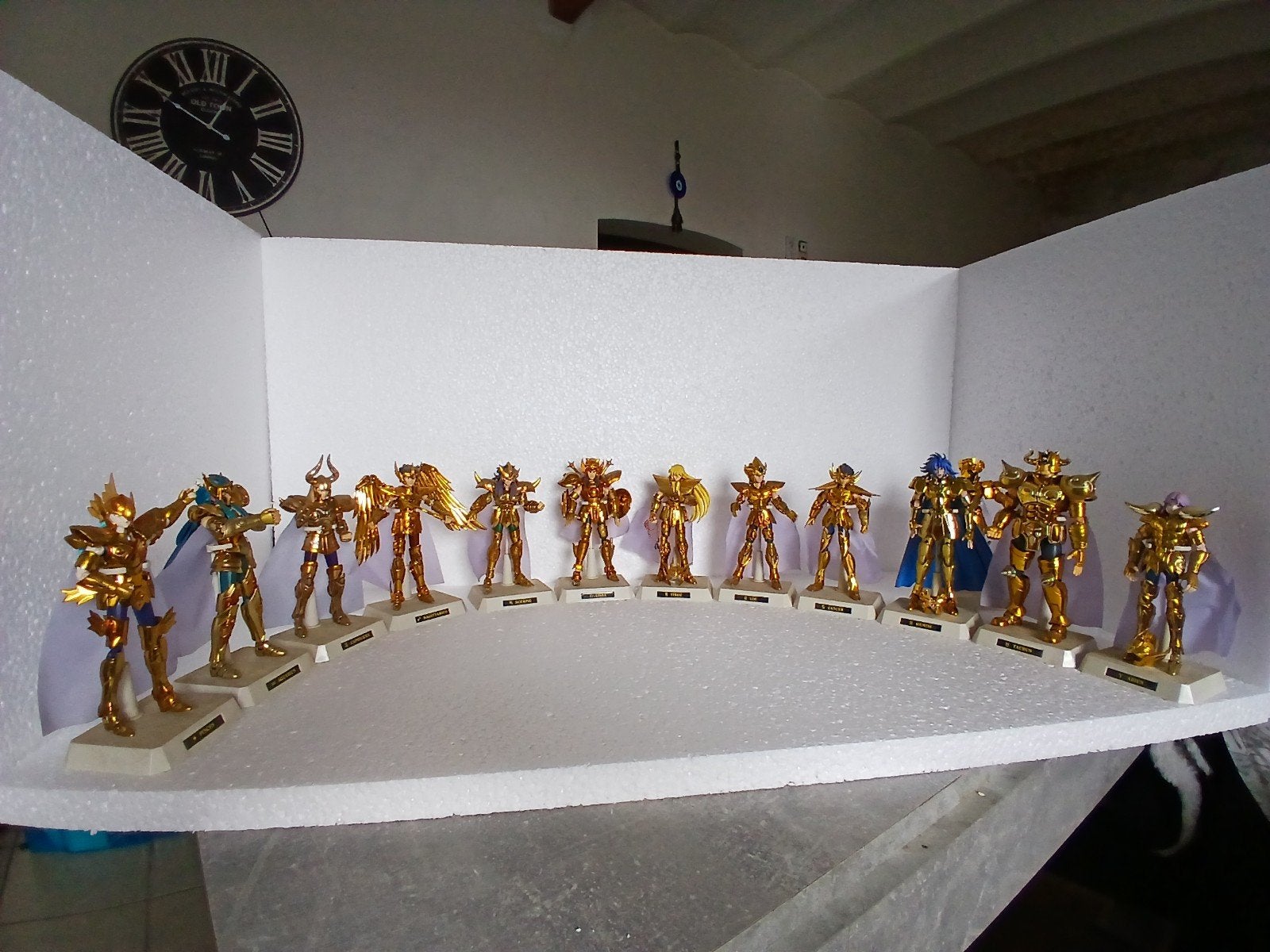 saint clorh myth gold saint, Collections, Collections Autre, Enlèvement ou Envoi, Comme neuf