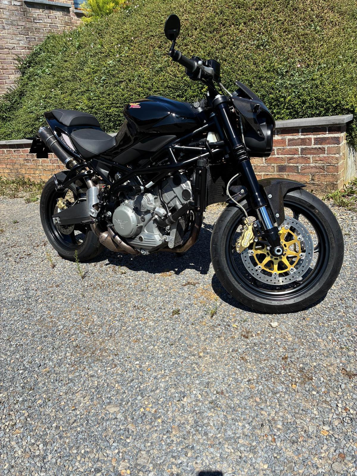 Moto Morini Corsaro Veloce 1200 Carbone – 140 cv – 2008, Permis Moto A, Plus de 35 kW, Échappement sport, 2 cylindres