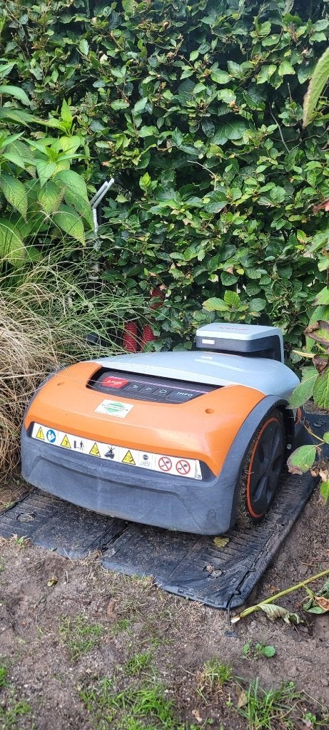 stihl imow5 robot maaier, Ophalen, Stihl, Gebruikt, Meer dan 25 cm