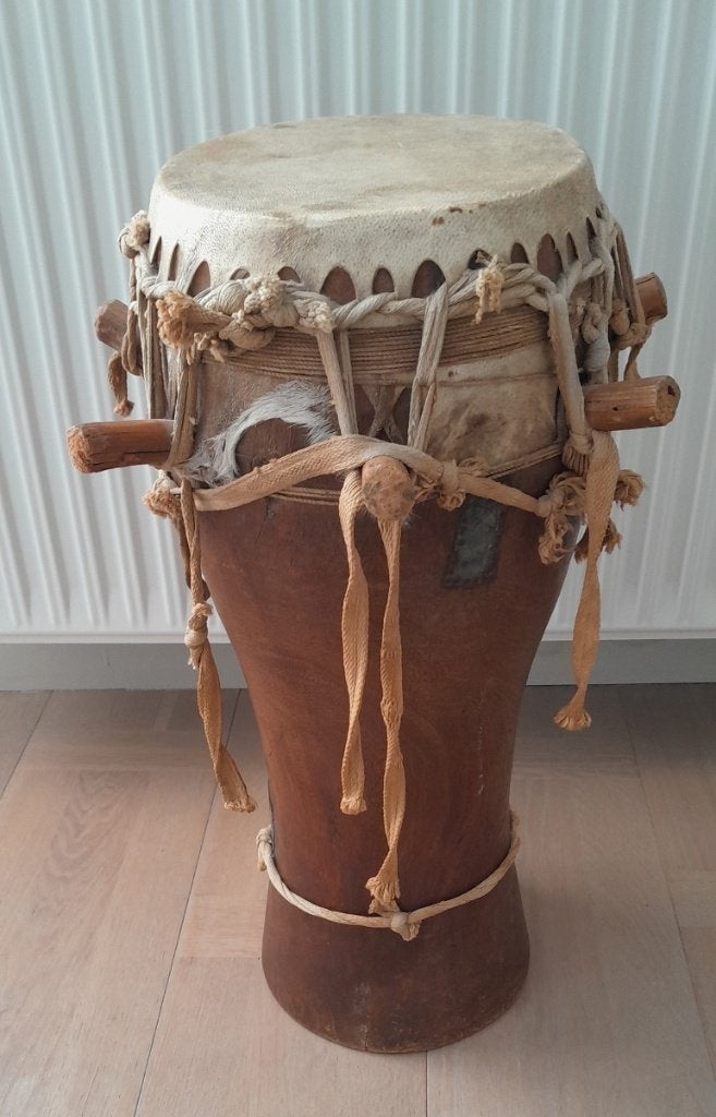Djembé traditionnel d'Afrique de l'Ouest fait main, Musique & Instruments, Enlèvement ou Envoi, Utilisé, Tambour