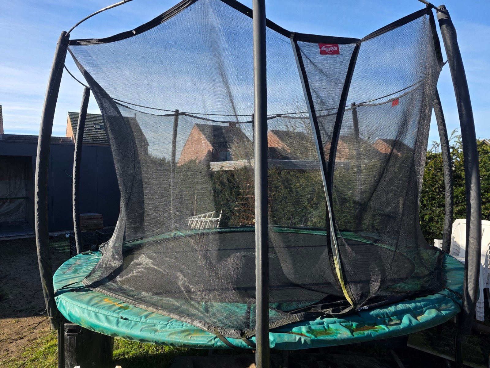 Trampoline van Berg, Enlèvement