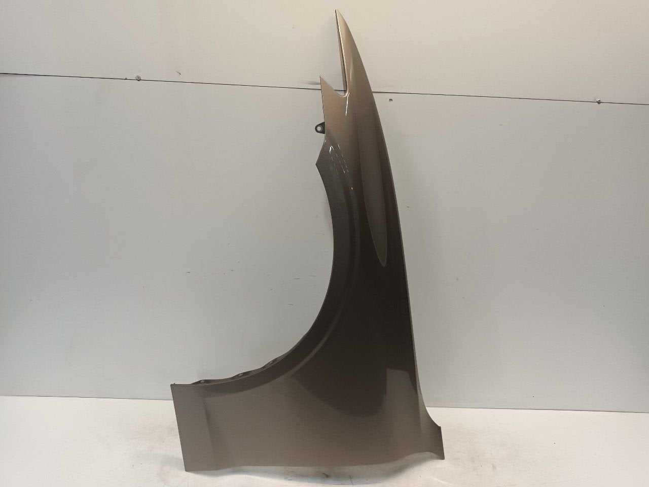 Spatbord links voor Volvo V60, Onderdelen@venauto.nl, Van der Ven Autorecycling B.V., Gebruikt, Ettenseweg 76, 4706 PB Roosendaal, The Netherlands