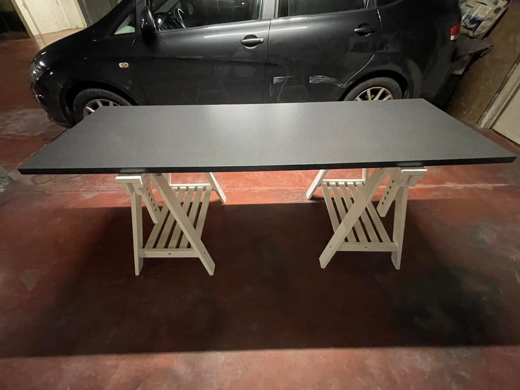 Bureau avec plateau de 180 cm et 2 pieds ikea blanc, Maison & Meubles, Enlèvement, Comme neuf
