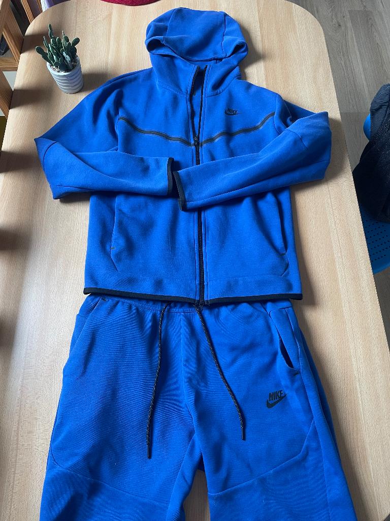 Nike tech, Kleding | Heren, Sportkleding, Blauw, Nike, Ophalen of Verzenden, Gedragen