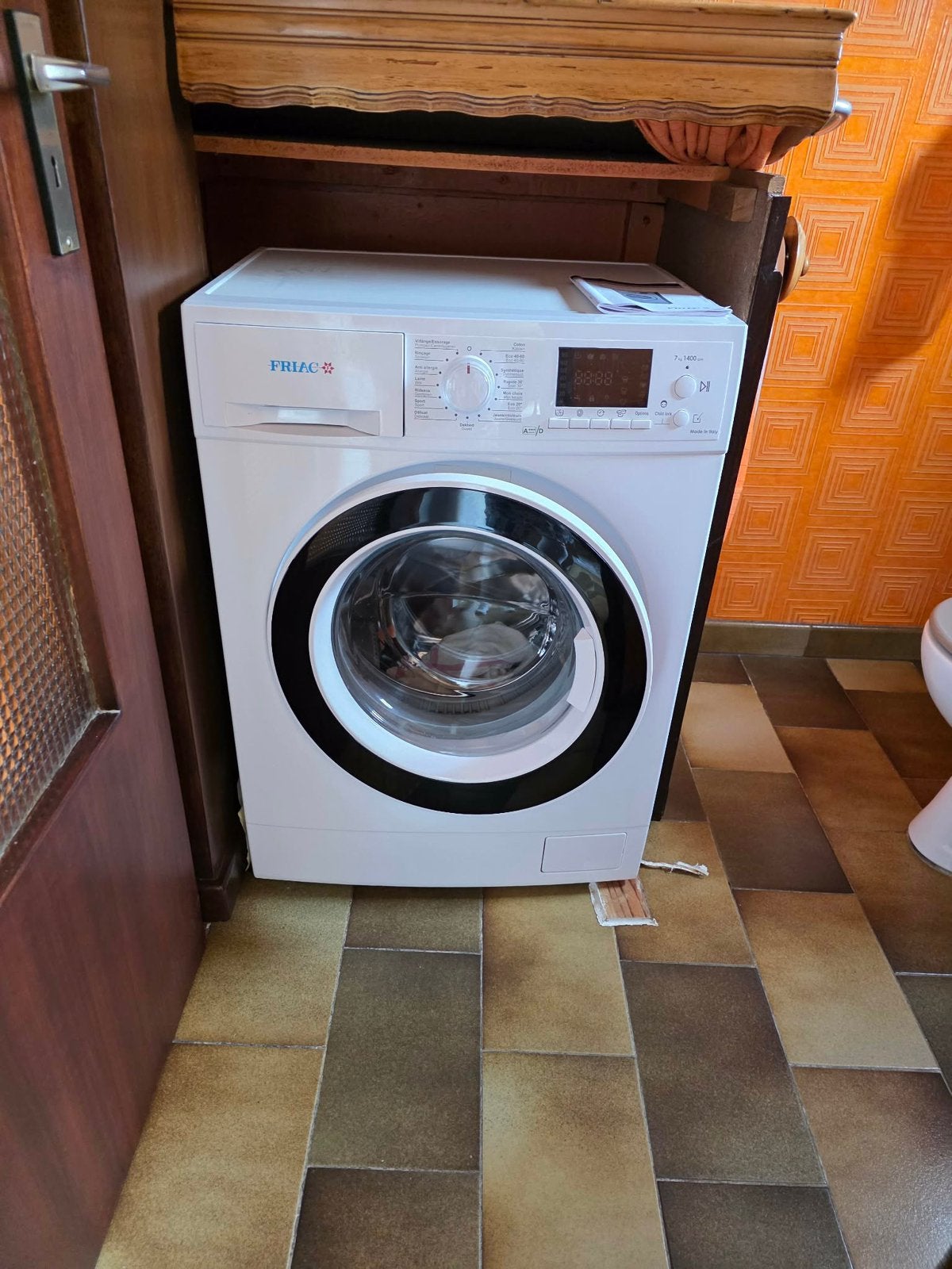Machine à laver Friac, 1200 à 1600 tours, 6 à 8 kg, Classe énergétique A ou plus économe, Chargeur frontal