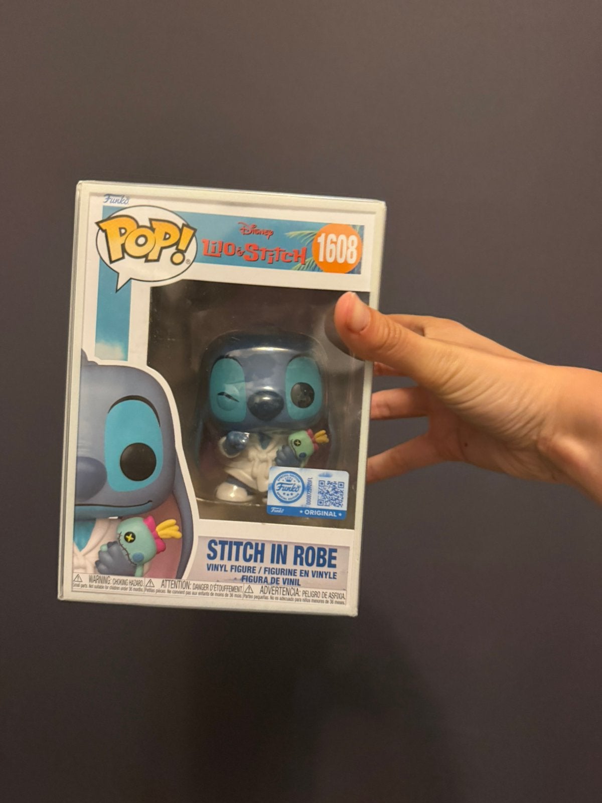 Funko Pop Stitch in Robe #1608 + Glow Protector, Ophalen of Verzenden, Zo goed als nieuw