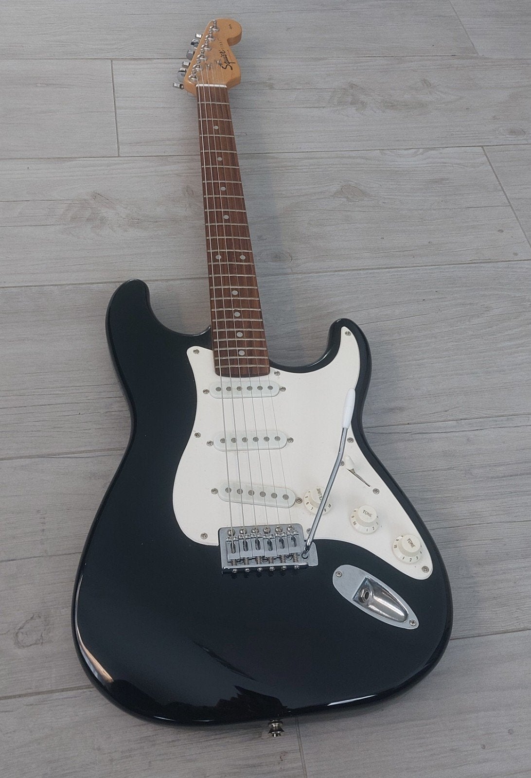 Squier Affinity Stratocaster, Musique & Instruments, Instruments à corde | Guitares | Électriques, Utilisé, Solid body, Enlèvement ou Envoi