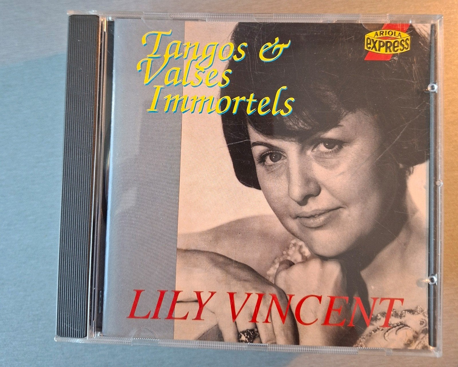 CD. Lily Vincent. Tangos & Valses Immortels Ariola Express, Enlèvement ou Envoi