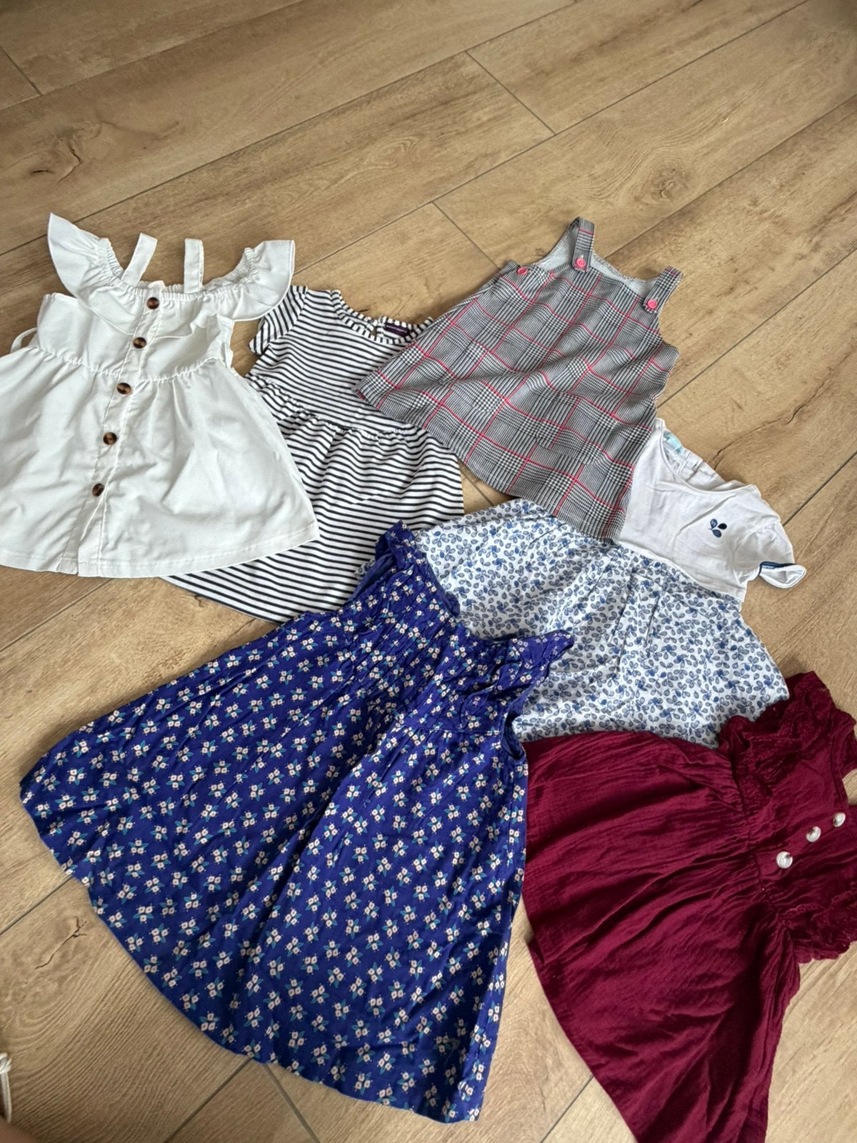 Lot vêtements fille 23/24 mois, Enfants & Bébés, Enlèvement, Comme neuf
