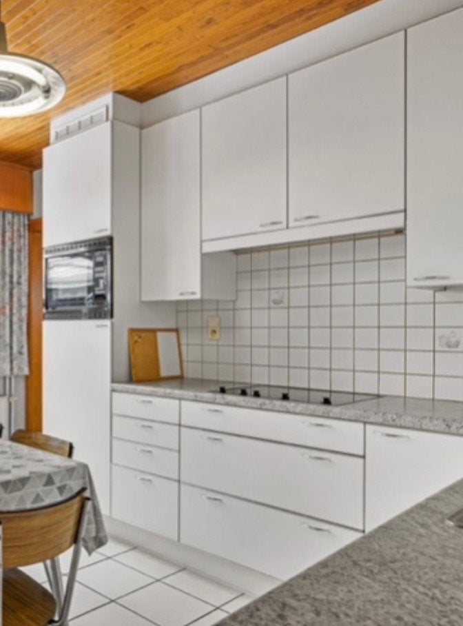 Keuken (zonder toestellen en werkblad), Ophalen, Gebruikt, Wit, Hoekkeuken