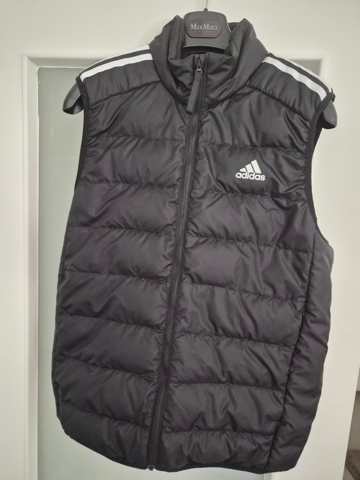 Veste adidas original neuf taille M a vendre, Vêtements | Hommes, Blousons sans Manches