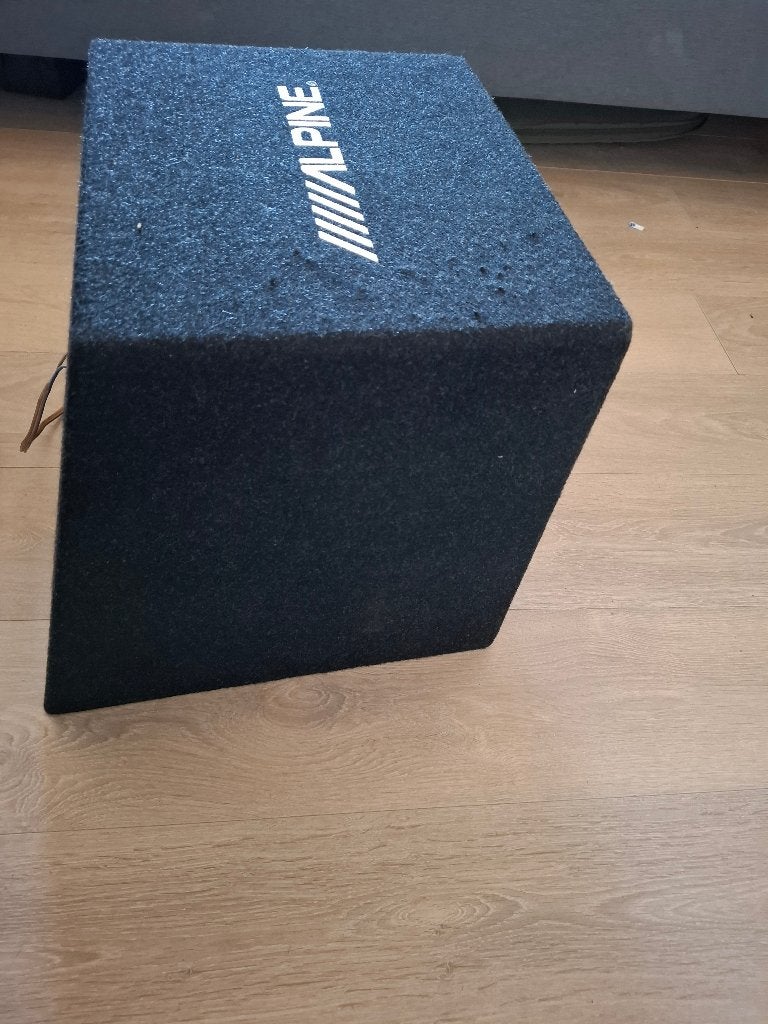 Alpine subwoofer 650 watt, Autos : Divers, Haut-parleurs voiture, Enlèvement, Comme neuf