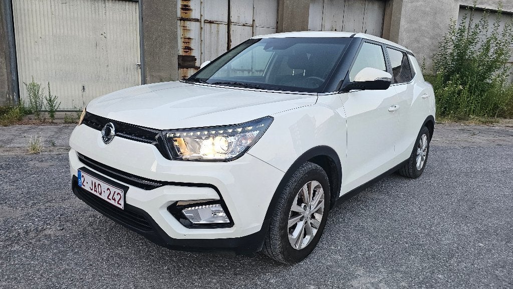 SsangYong Tivoli ! ! ! !! 21 000 KM ! ! ! ! ! COMME NEUF ! , Autos, SsangYong, Particulier, Tivoli, ABS, Caméra de recul, Airbags