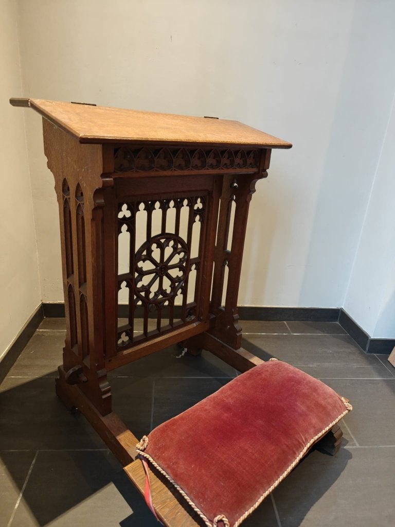 Authentieke houten biechtstoel – antiek religieus meubelstuk, Antiek en Kunst, Antiek | Religieuze voorwerpen, Ophalen