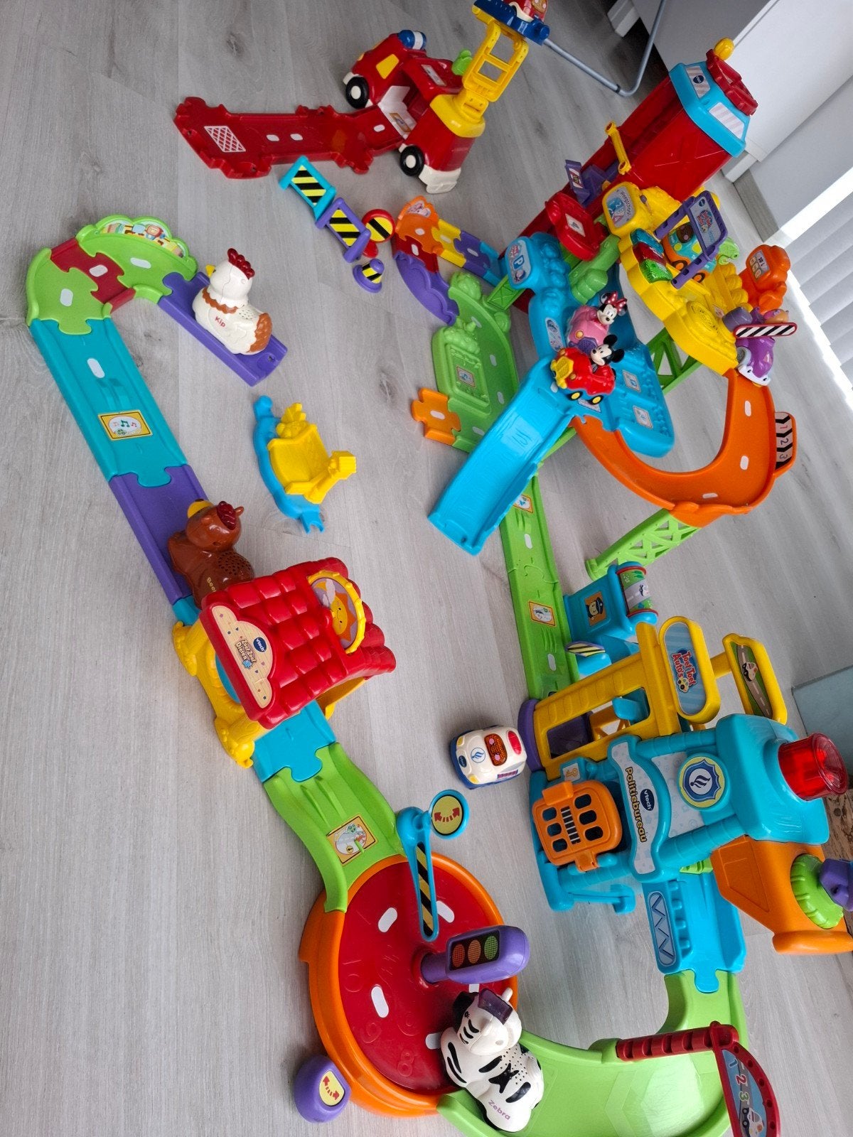 VTech ToetToet,dieren,politiebureau,brandweer,8auto,wisselst, Kinderen en Baby's, Ophalen