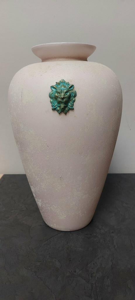 Vase artisanal avec tetes de lion vintage (1990), Enlèvement, Comme neuf, Verre