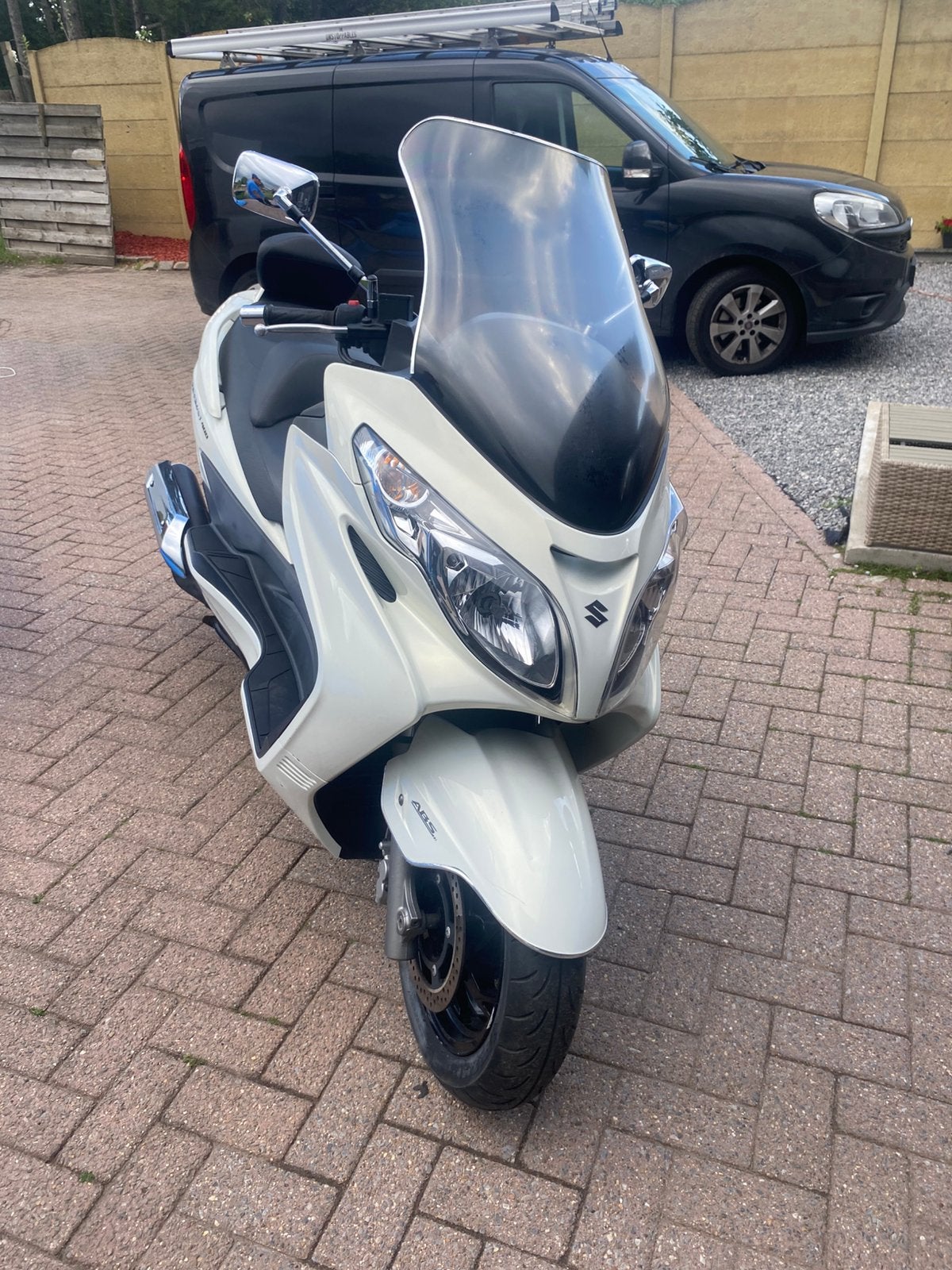Suzuki burgman 400, Scooter, Entreprise, Occasion, 400 cm³