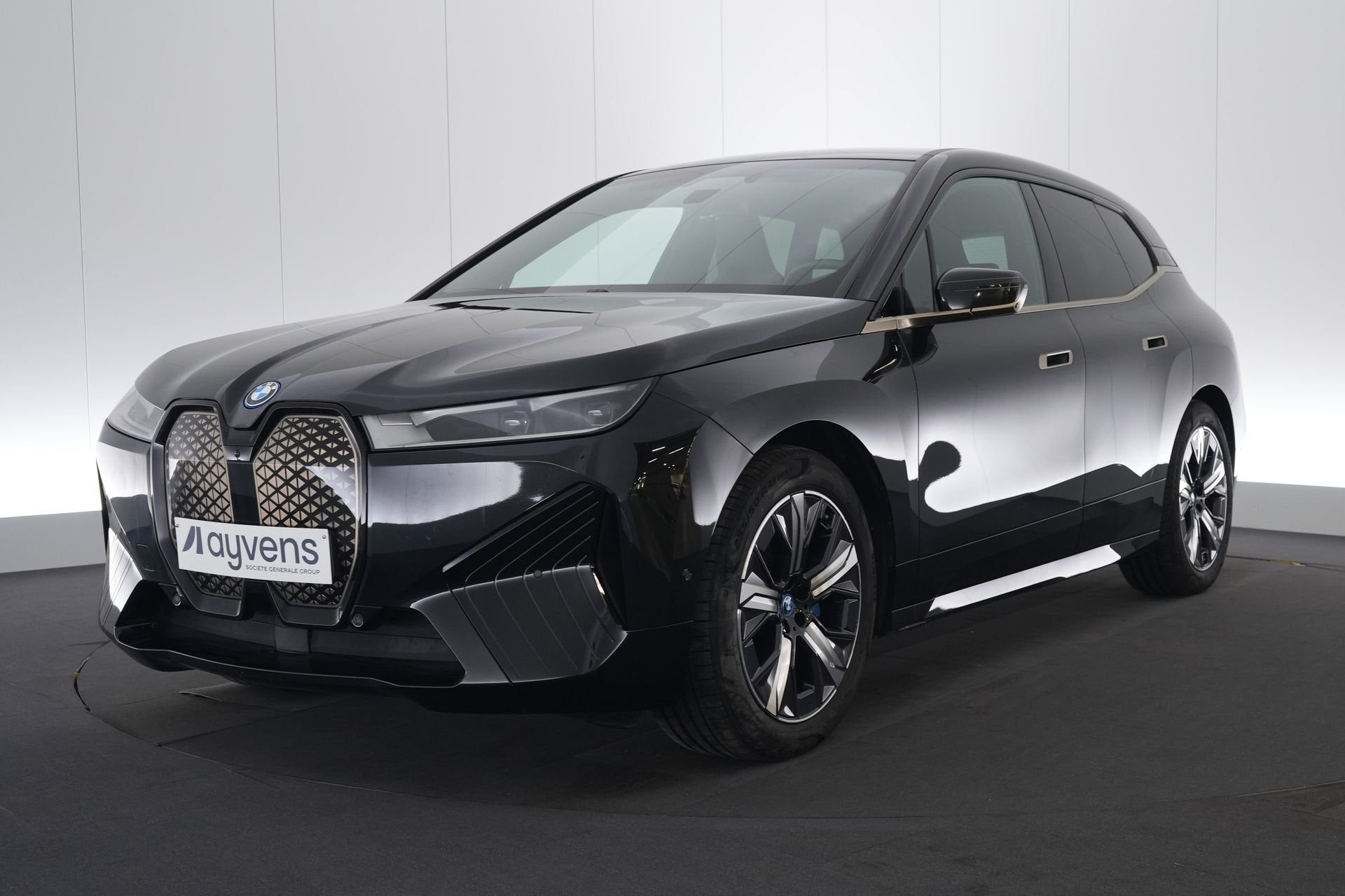 (2EXL660) BMW IX, Automaat, Gebruikt, Zwart, 5 zetels