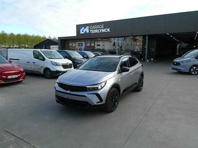 Opel Grandland 1.2 i benzine 130pk GS Line Camera BLIS '24, 94 kW, USB, Bedrijf, https://public.car-pass.be/vhr/90a9ac9d-43f2-40e0-9e9c-4876cb20a18d