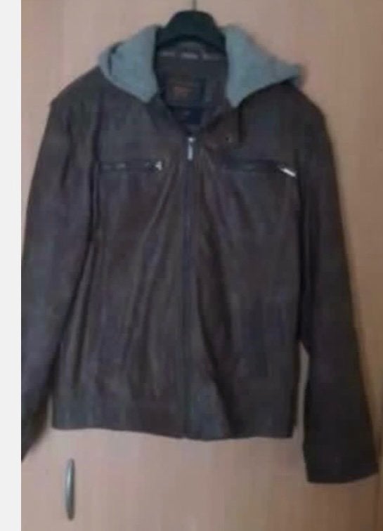 Bruine jas lederlook met grijze kap maat 170, Enfants & Bébés, Vêtements enfant | Taille 170, Enlèvement ou Envoi, Garçon, Manteau