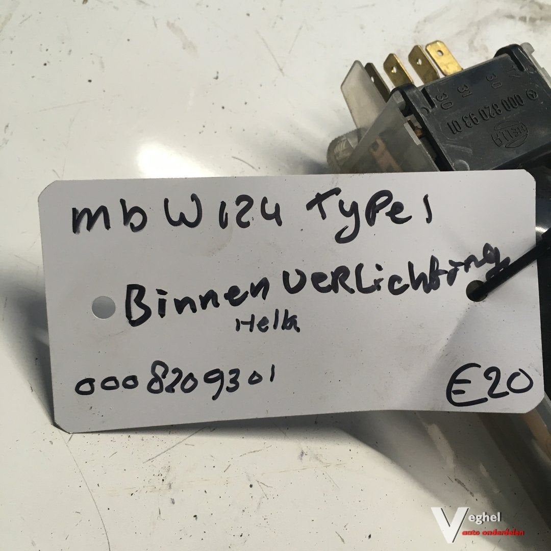 Mercedes W124 Binnenverlichting 1 type Hella 000 820 9301, Autos : Pièces & Accessoires, -, Utilisé, -, -