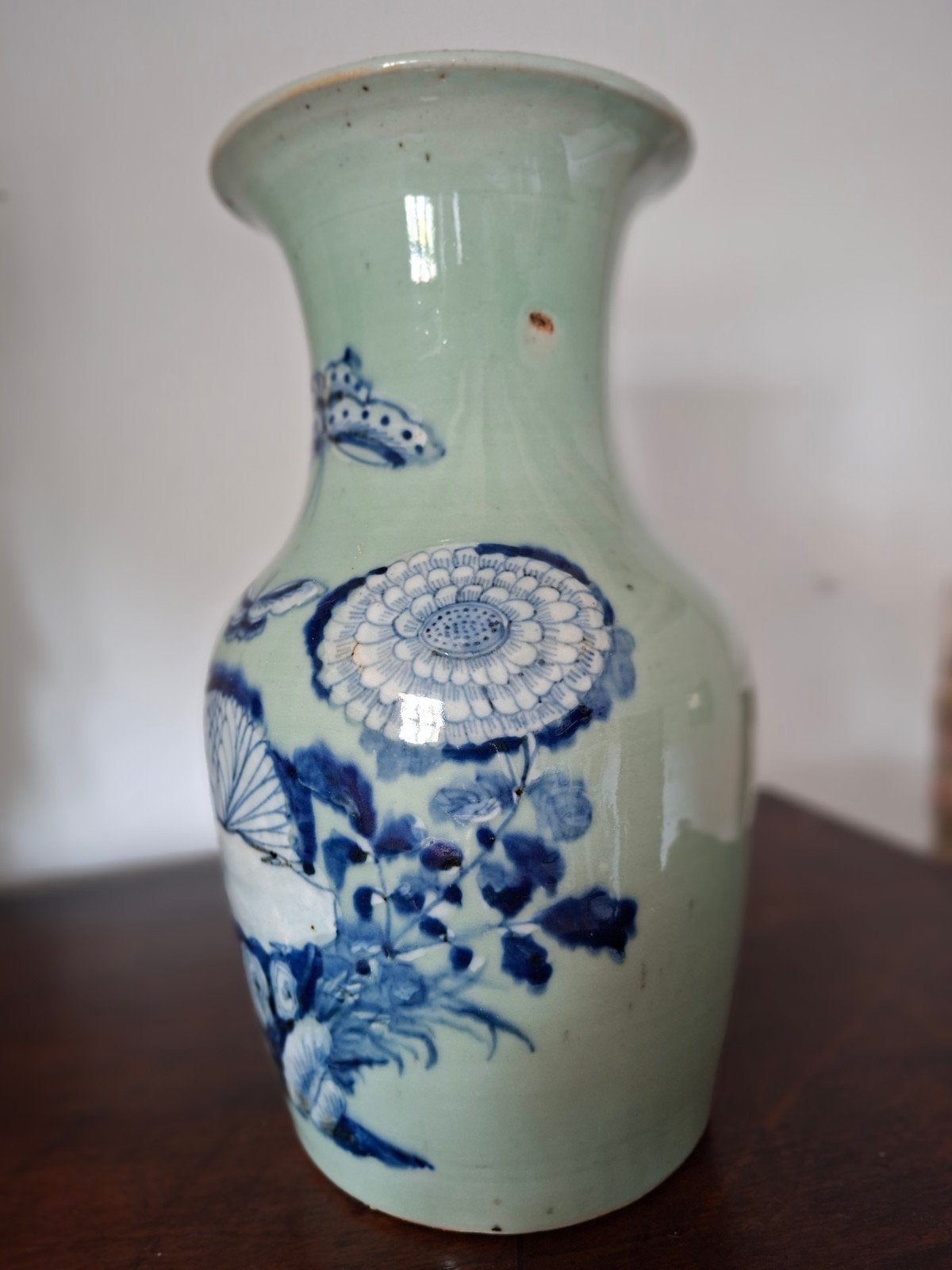 Chinese celadon vaas, Ophalen