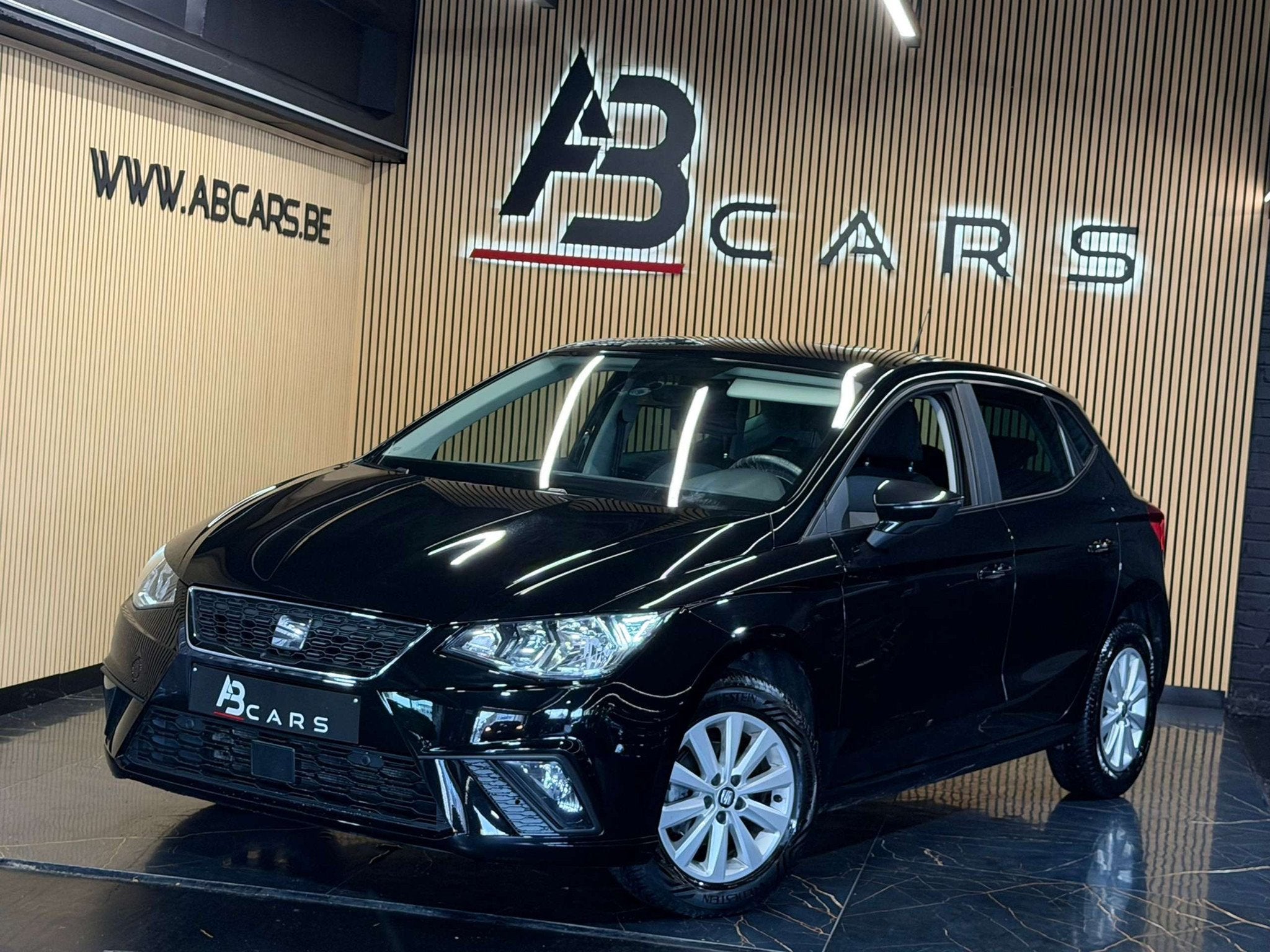 SEAT Ibiza 1.0i * GARANTIE 12 MOIS * (bj 2020), Auto's, Stof, Zwart, Bedrijf, 5 deurs