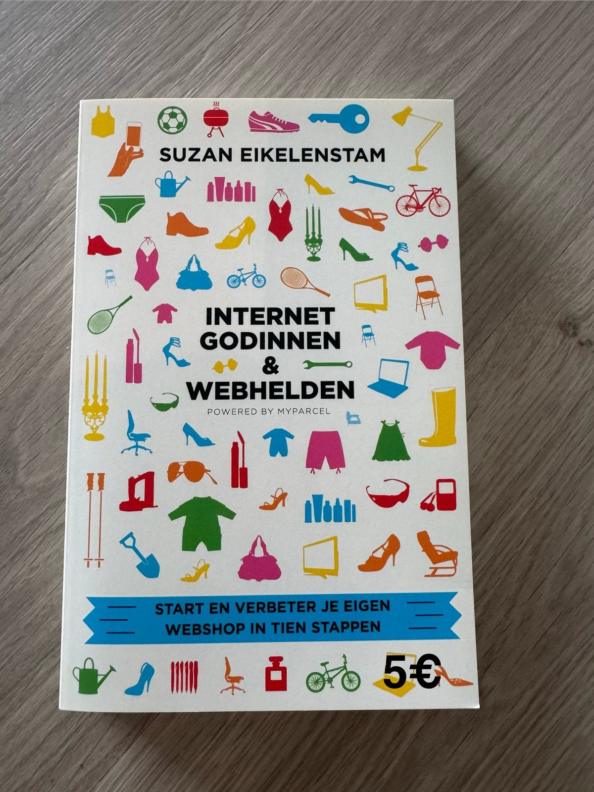 Internet godinnen en webhelden, Ophalen of Verzenden, Zo goed als nieuw