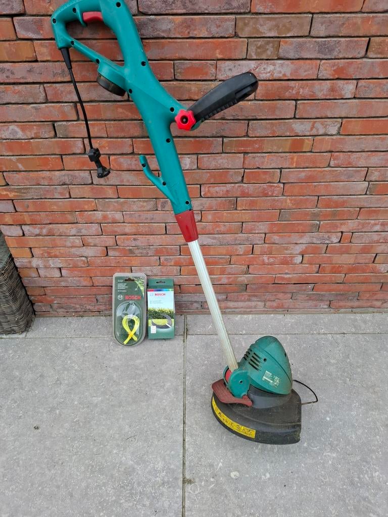 Grastrimmer Bosch combitrim 30 incl 2 dozen draden, Jardin & Terrasse, Coupe-bordures, Enlèvement, Utilisé, Électrique, Bosch
