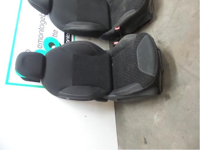Siège droit d'un Citroen C3 (C3 09-), -, 3 mois de garantie, Utilisé, -