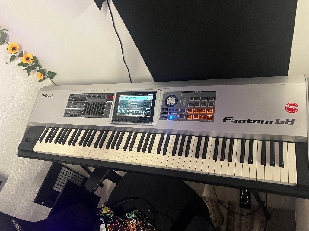 Roland Fantom G8 Workstation (88 keys) + Flightcase, Ophalen, Gebruikt, 88 toetsen, Roland