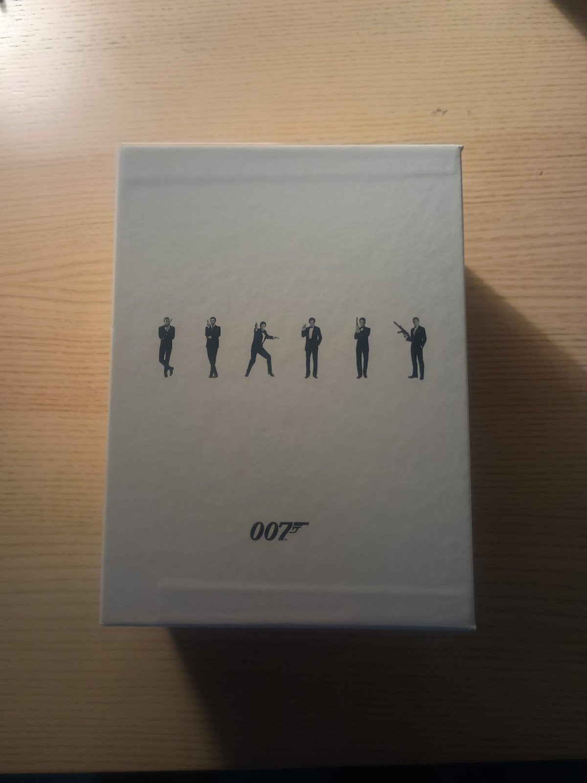 James Bond Collection, Enlèvement