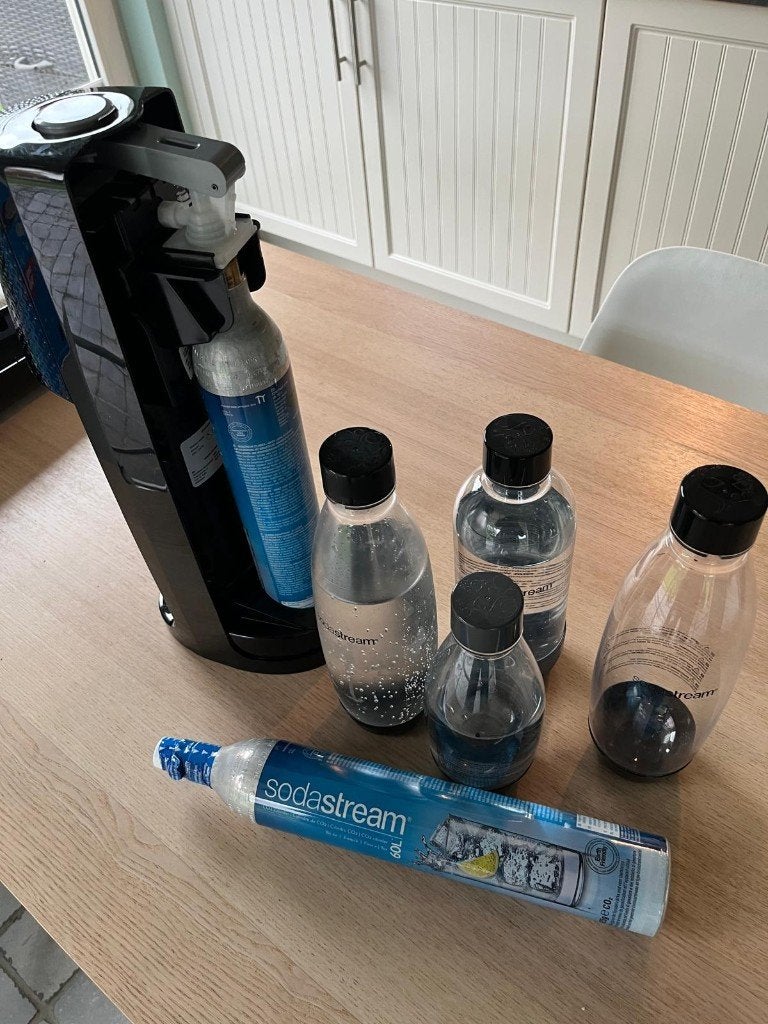 Soda Stream Megapack + extra gasfles + extra plastic fles, Ophalen, Zo goed als nieuw