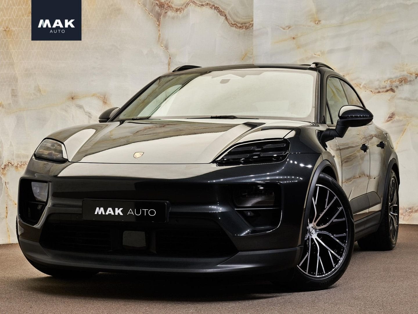 Porsche Macan 4 , pano, luchtv., InnoDrive, HUD, Surround Vi, Auto's, Porsche, Automaat, 613 km, SUV of Terreinwagen, Zilver of Grijs