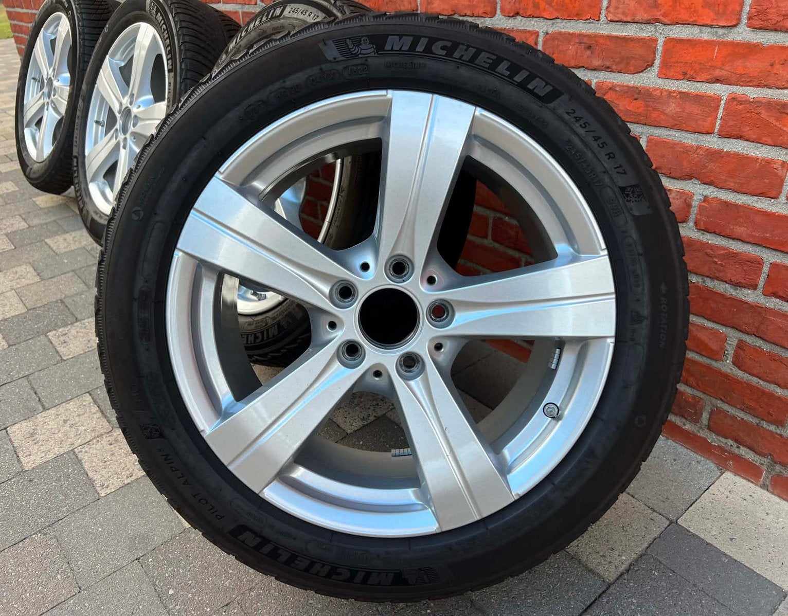 ORIG. JEU DE PNEUS D'HIVER POUR MERCEDES CLASSE C W206, Pneus et Jantes, Pneus hiver, Véhicule de tourisme, 17 pouces