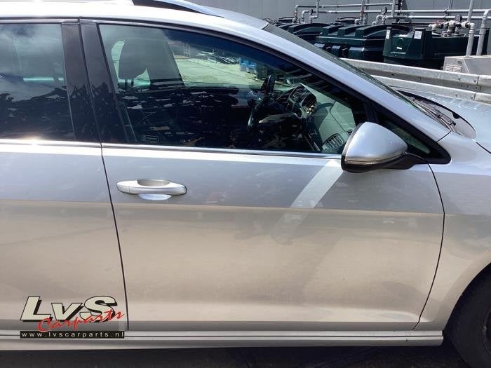 Portière 4portes avant droite d'un Volkswagen Golf (LA7W), Autos : Pièces & Accessoires, Carrosserie & Tôlerie, Volkswagen, -