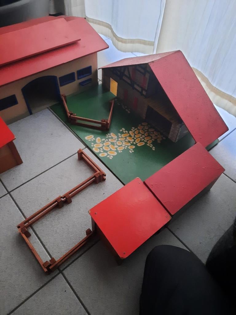 Houten speelgoedboerderij  ( groot model ), Ophalen