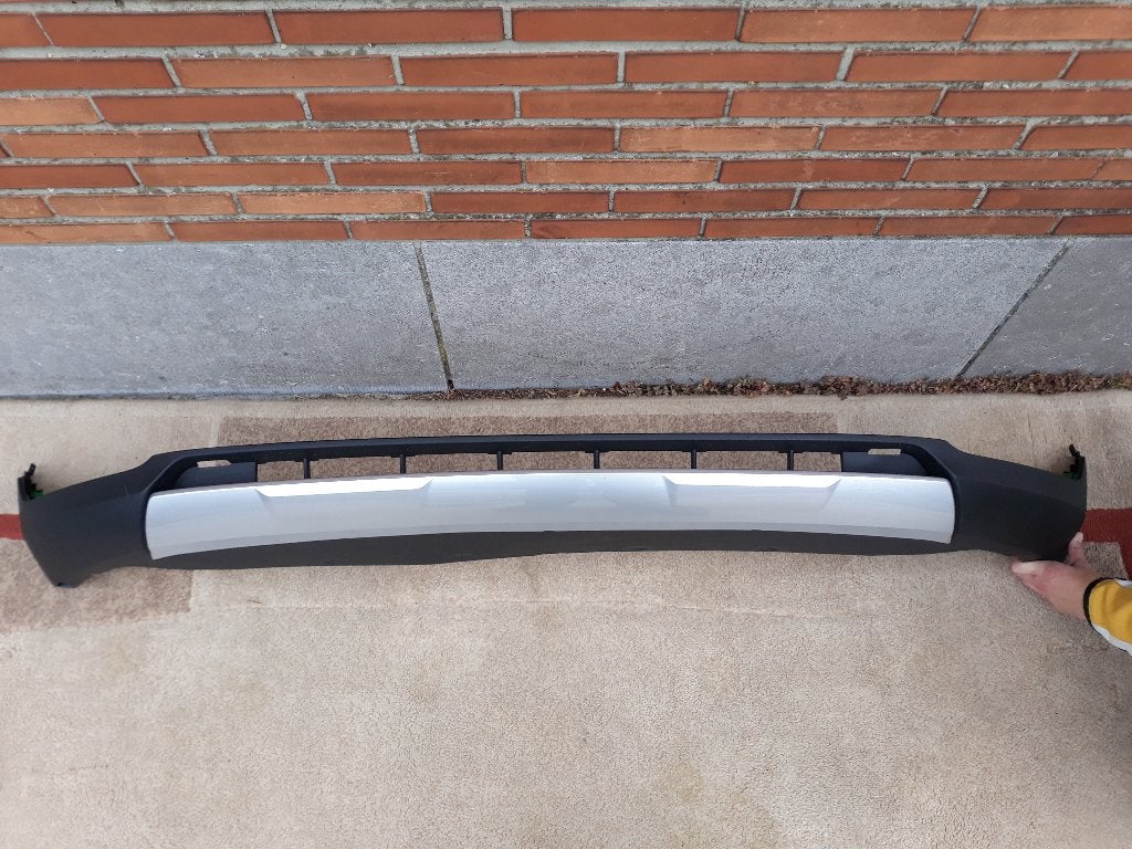 Bas de pare choc Volvo XC40 !!, Autos : Pièces & Accessoires, Neuf, Pare-chocs, Enlèvement, Volvo